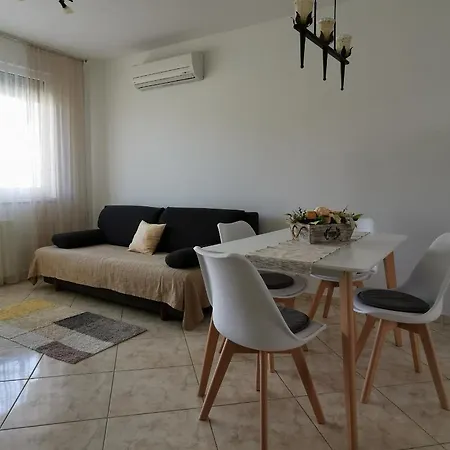 Noemi Wellness דירה שיופוק