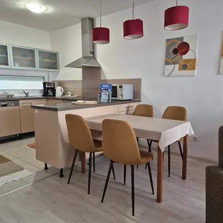 Apartment Noémi Wellness *