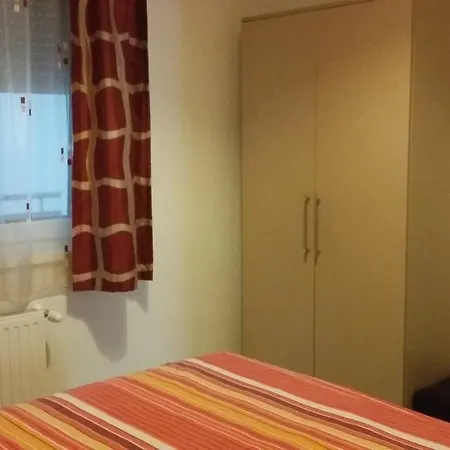 纳奥米健康公寓 公寓 *