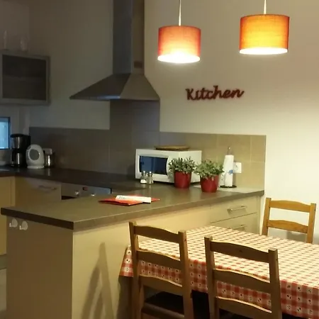 纳奥米健康公寓 *